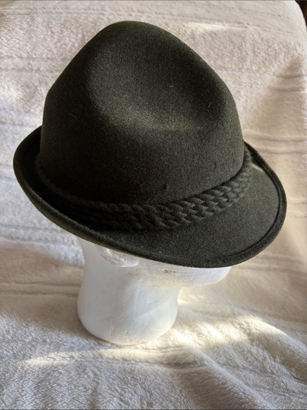 Diamant Men's Olive Wool Fedora Hat with Feather Trim - Picture 3 of 6